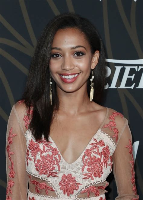 Samantha Logan Height & Weight